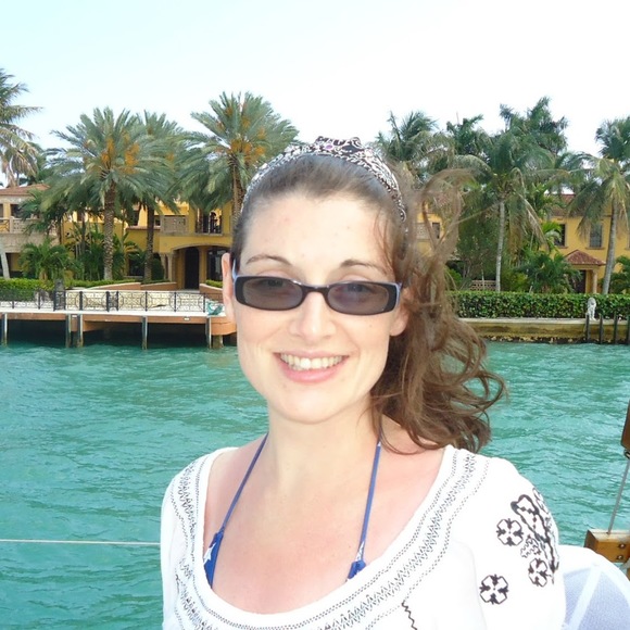 Meet your Posher, Rachel - Picture 1 of 1